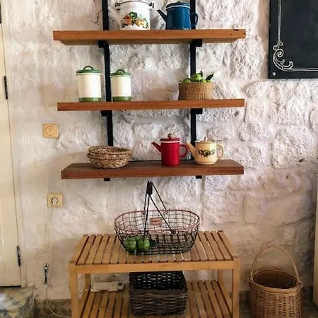 Villa Original Stone House With Patio In The City Center *