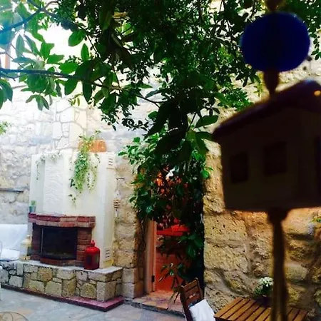 Vila Original Stone House With Patio In The City Center *